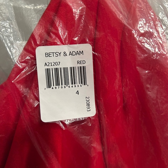 BETSY & ADAM Drape Back Red Dress BNWT Size 4 - Picture 7 of 7